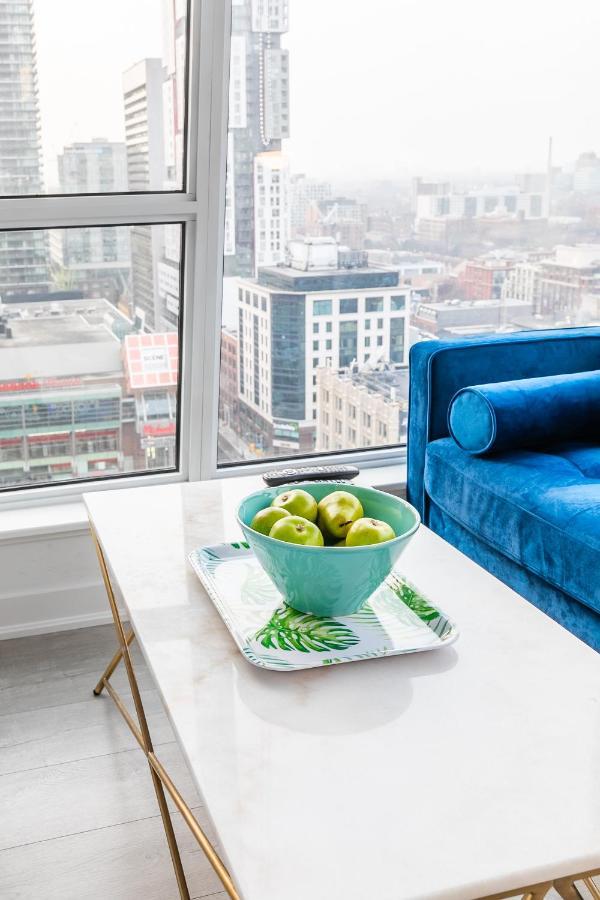 Luxury 2 Bedroom In The Heart Of Entertainment District W/ Cn Tower View Toronto Exteriör bild