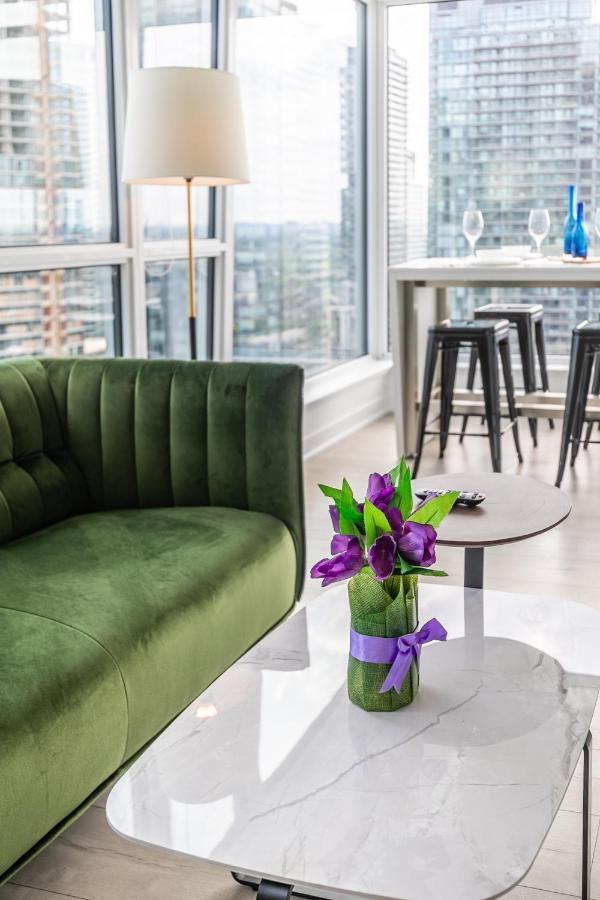 Luxury 2 Bedroom In The Heart Of Entertainment District W/ Cn Tower View Toronto Exteriör bild