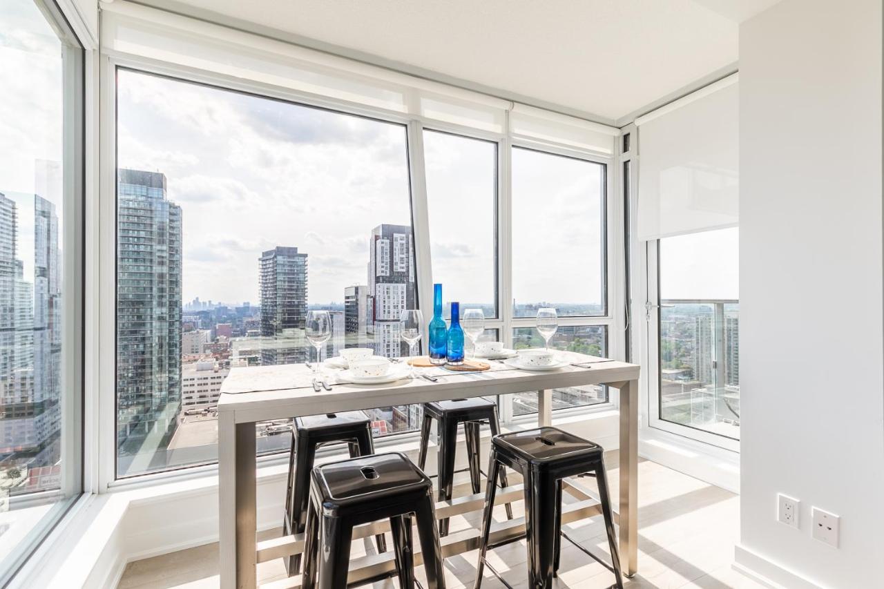 Luxury 2 Bedroom In The Heart Of Entertainment District W/ Cn Tower View Toronto Exteriör bild