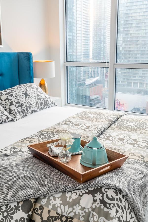 Luxury 2 Bedroom In The Heart Of Entertainment District W/ Cn Tower View Toronto Exteriör bild