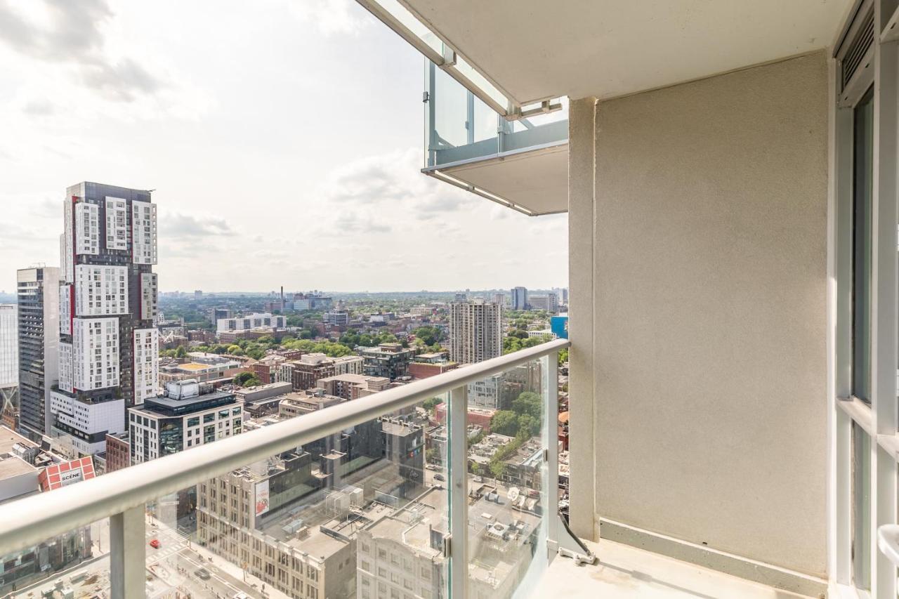 Luxury 2 Bedroom In The Heart Of Entertainment District W/ Cn Tower View Toronto Exteriör bild